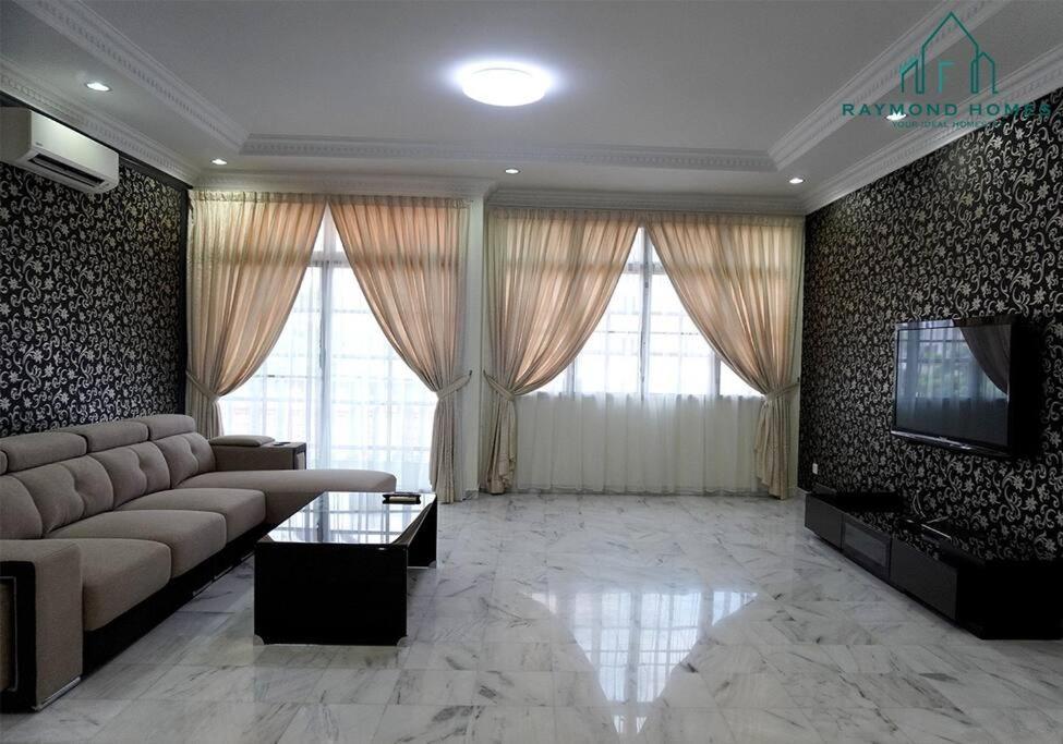 99 Kelawei Daire George Town Dış mekan fotoğraf